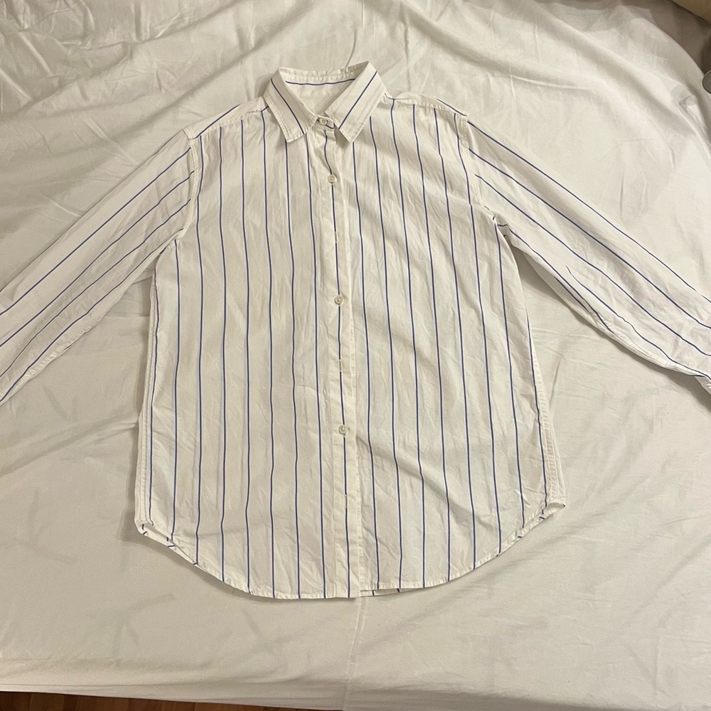 Aritzia Wilfred White Shirt with blue stripe
